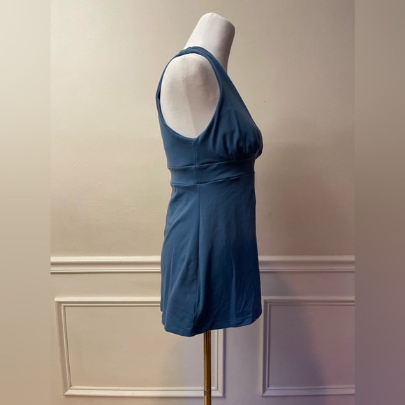 Susana Monaco Empire Waist Deep V Top Size Medium - Picture 6 of 10